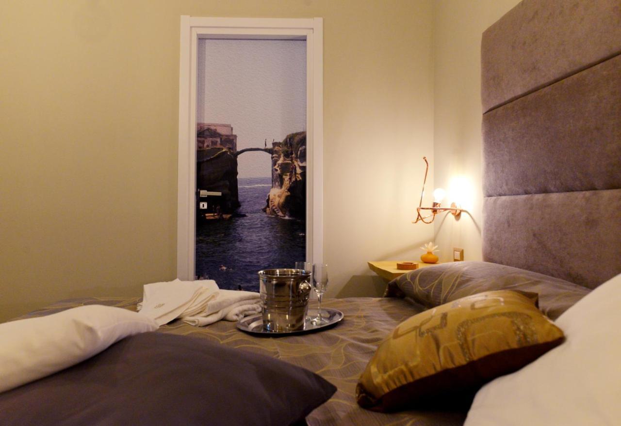 Bed and Breakfast Chiaia Roof Neapel Exterior foto